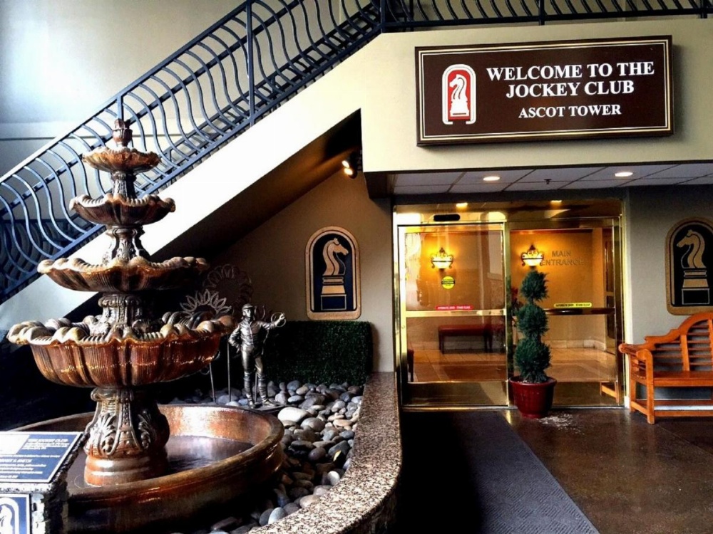 Jockey Resort Suites Center Strip Image 13