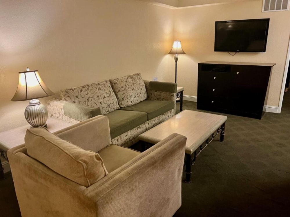 Jockey Resort Suites Center Strip Image 36