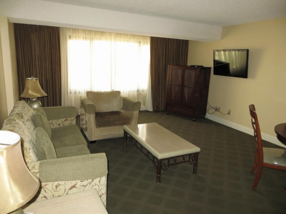 Jockey Resort Suites Center Strip Image 7